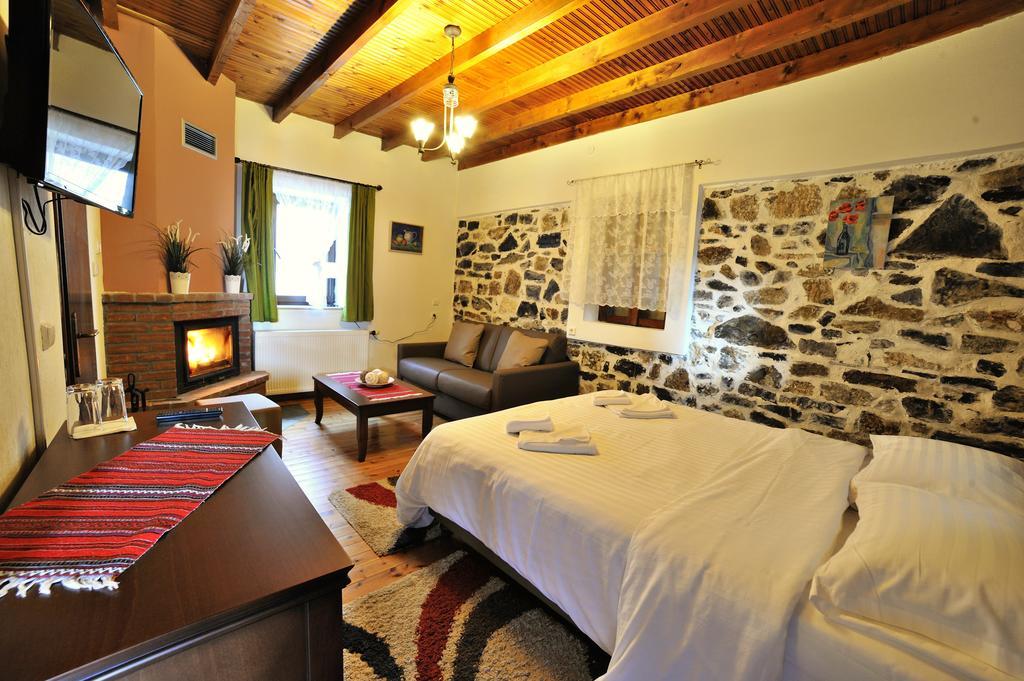 פלאיוס אגיוס אתנאסיוס Guesthouse Papastoikou מראה חיצוני תמונה