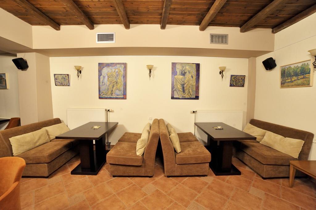 פלאיוס אגיוס אתנאסיוס Guesthouse Papastoikou מראה חיצוני תמונה