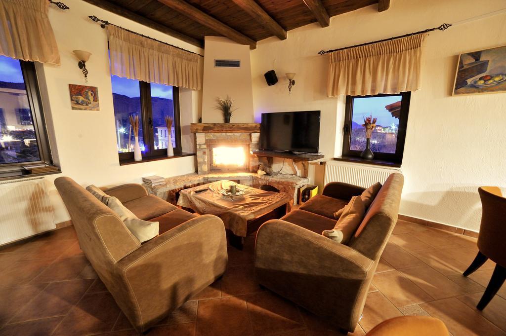 פלאיוס אגיוס אתנאסיוס Guesthouse Papastoikou מראה חיצוני תמונה
